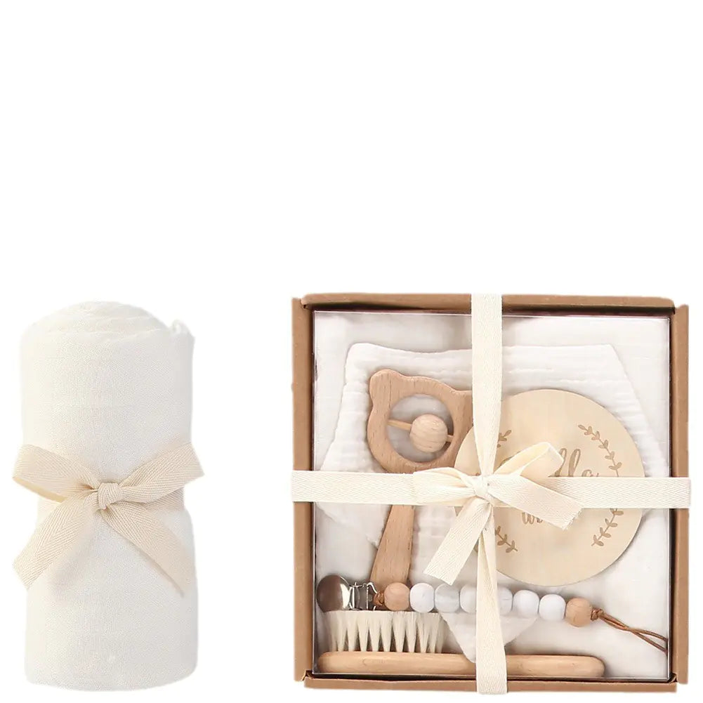 Coffret Cadeau Naissance : Serviette de Bain, Sucette & Jouets