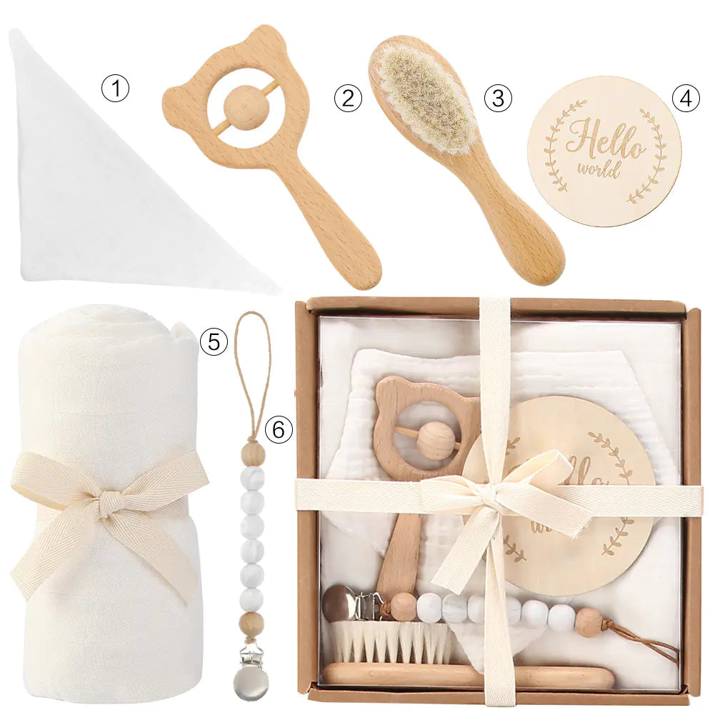 Coffret Cadeau Naissance : Serviette de Bain, Sucette & Jouets