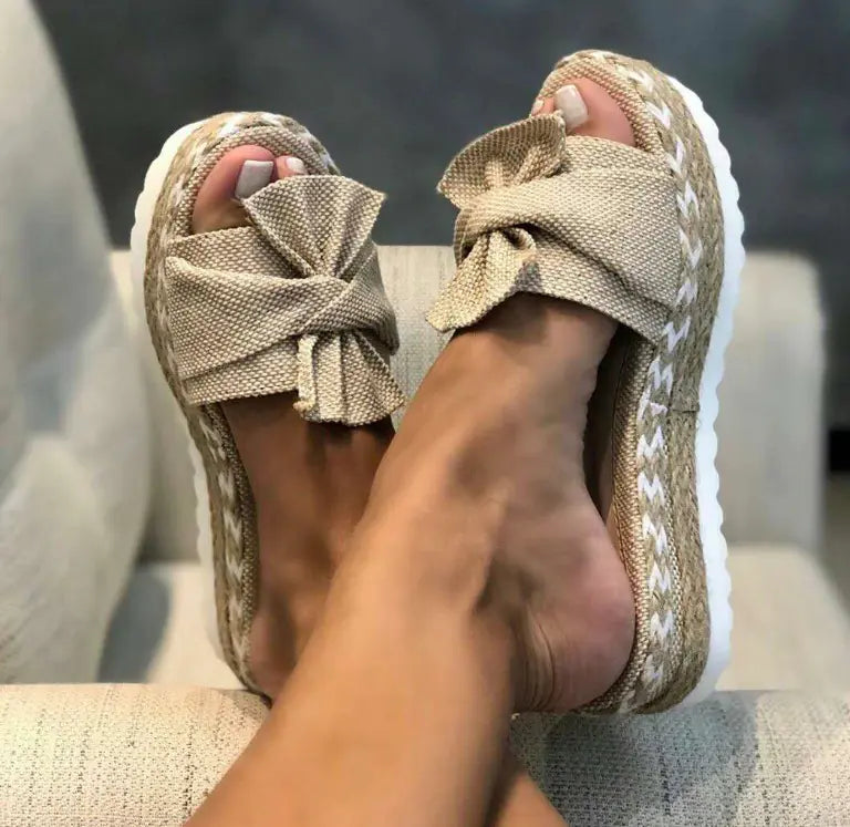 Sandales à nœud pour dames avec talon compensé