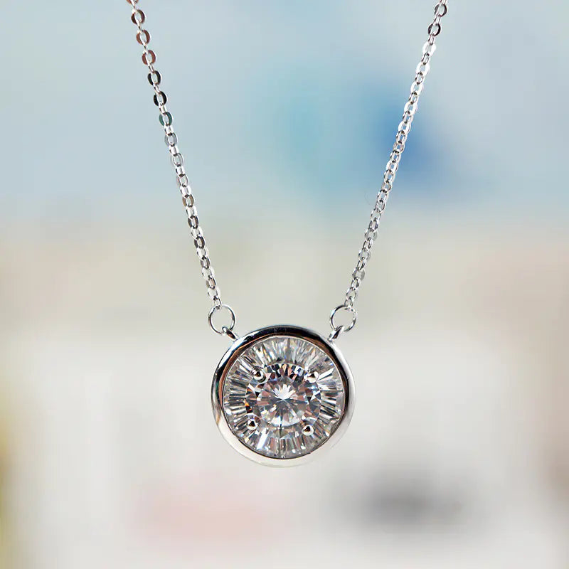 Collier en Zircon, Ras du Cou