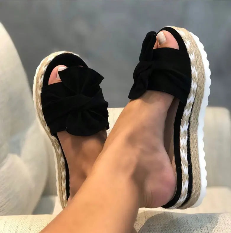 Sandales à nœud pour dames avec talon compensé